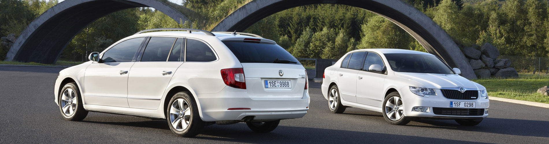 Skoda Superb de la 30 EUR